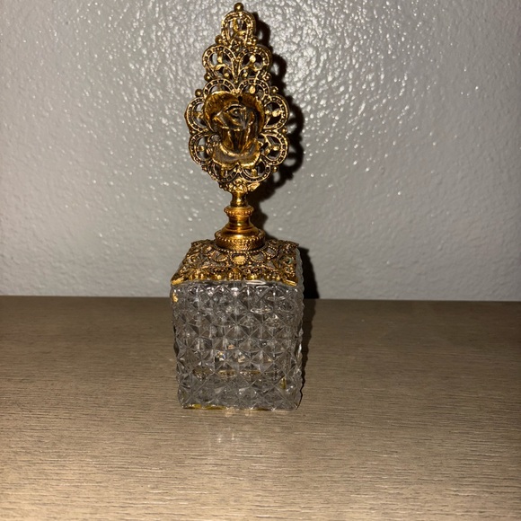 Antique Perfume Bottle - Picture 4 of 8